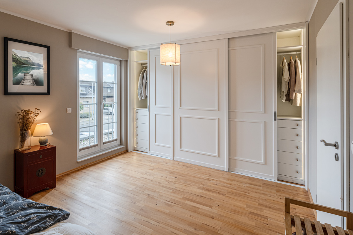 Einbaukleiderschrank Weiß
